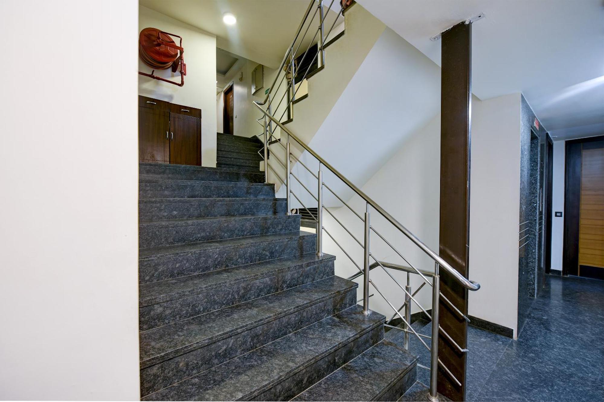 Hotel Sohana Palace Near New Delhi Railway Station And Connaught Place Екстер'єр фото