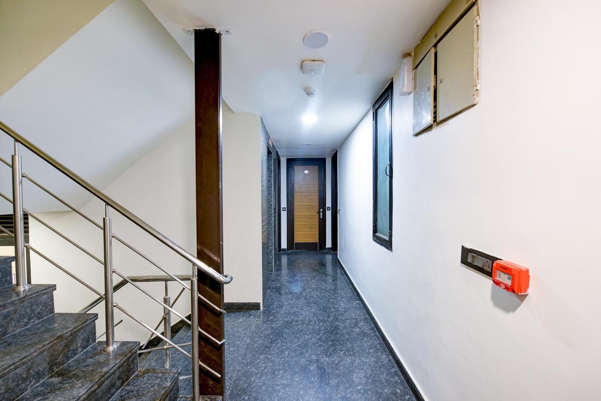 Hotel Sohana Palace Near New Delhi Railway Station And Connaught Place Екстер'єр фото